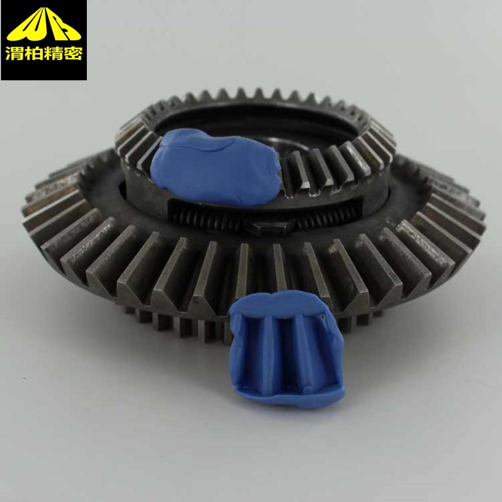 Plastiform复制胶泥可以手动用于垂直表面