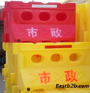 质量好的塑料水马厂家 滚塑水马价格
