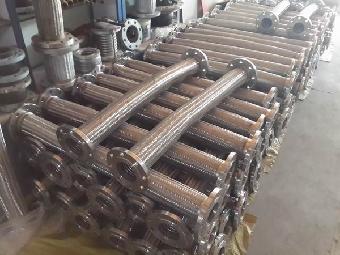 供应江苏淮安不锈钢304法兰连接加长金属软管