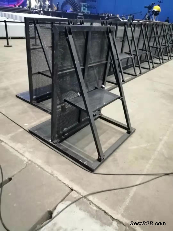 本家具租赁提供音乐节防爆护栏租赁
